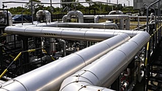 Kopf der Pipeline Freundschaft II in der Raffinerie von Mol in Szazhalombatta