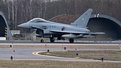 NATO tatbikatı için Almanya'nın Neuburg a.d. Donau hava üssünden kalkış yapan bir Eurofighter uçağı, 26 Şubat 2024