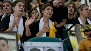  حفل تذكاري للأطفال والمراهقين الذين قتلوا في هجوم صاروخي على قرية مجدل شمس.