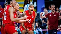 A Milli Kadın Voleybol Takımı, 2024 Paris Olimpiyatları'ndaki ilk maçında Hollanda'yı 3-2 mağlup etti.