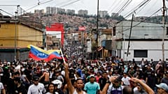 Tausende Menschen werfen der Regierung des Staatspräsidenten Nicolas Maduro Wahlbetrug vor.