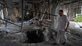 الطبيب علياء غالي، المولود في قطاع غزة، سقوط صاروخ على عيادة خاصة حيث عمل معظم حياته المهنية في كييف، أوكرانيا، يوم الاثنين، 22 يوليو 2024.