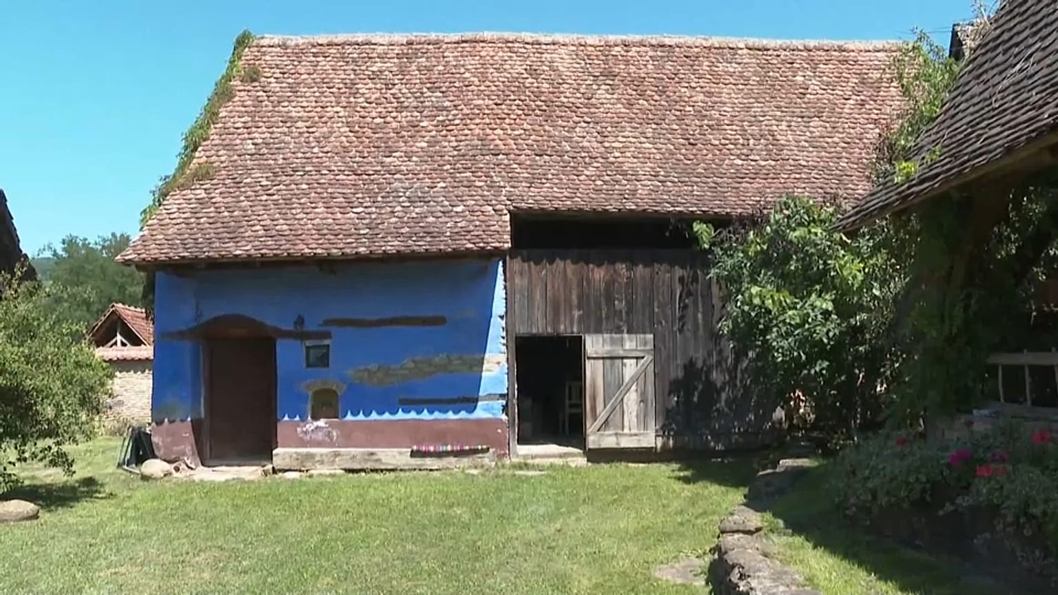 Alte Häuser restaurieren, um den Tourismus anzuziehen. Das ist es, was die Einwohner des rumänischen Dorfes Simon mitten in Rumänien tun.