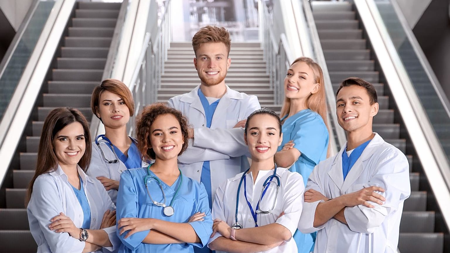 عکس تزئینی است