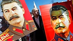 Gürcistan'da, Stalin amblemli şaşırtıcı bir dizi ürün bulabilirsiniz.
