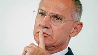 El ministro del Interior austríaco, Gerhard Karner, en una conferencia de prensa en Viena de agosto