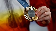 España celebra uno de los goles durante el partido en el que ha luchado por el oro contra Francia