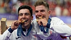 Iuri Leitão e Rui Oliveira conquistam as medalhas de ouro na prova masculina de ciclismo pista, nos Jogos Olímpicos de verão, sábado, 10 de agosto de 2024, em Paris, França.