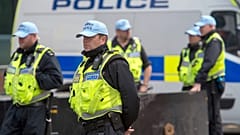 Esfaqueia mulher e criança em Londres