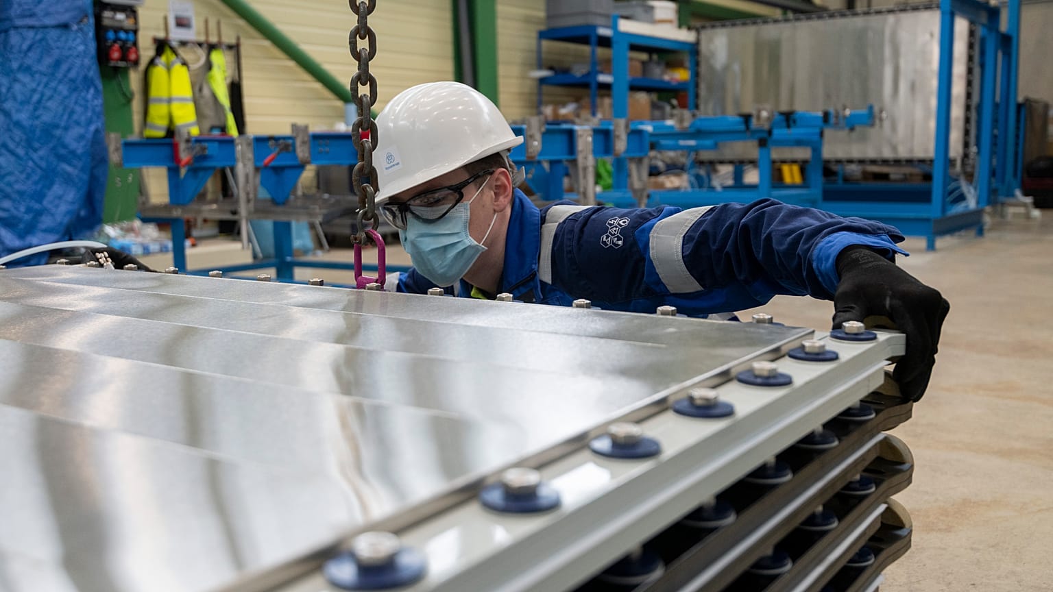 In 2018, Thyssenkrupp Nucera‘s 2 MW green hydrogen demonstrator plant started operations at Carbon2Chem, Thyssenkrupp's pilot plant in Duisburg, Germany.