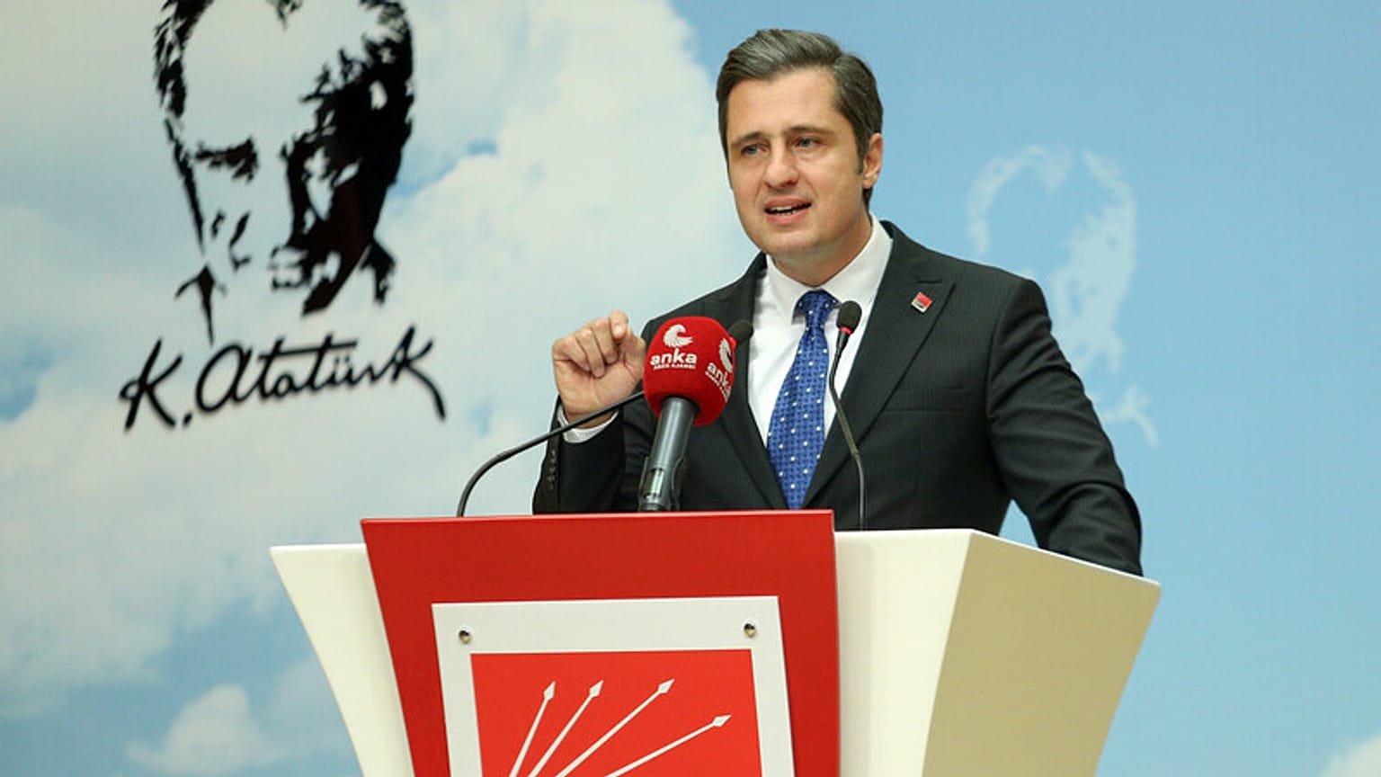 CHP Parti Sözcüsü ve İzmir Milletvekili Deniz Yücel