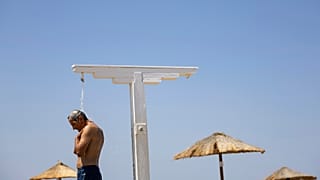 Λουόμενος στη Γλυφάδα - Φωτογραφία αρχείου
