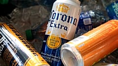 Nicht immer werden ausländische Biermarken importiert. Viele werden in Großbritannien in Lizenz gebraut.
