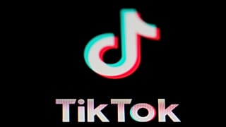 TikTok yeme alışkanlıklarını olumsuz şekilde etkileyebiliyor.