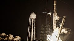 Kennedy Uzay Merkezi'nden fırlatılan bir Falcon 9 roketinin görünümü, 23 Mart 2024