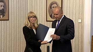 Le président bulgare Roumen Radev et la première ministre désignée Goritsa Grantcharova.