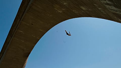 Fshaj köprüsünden büyük atlayış