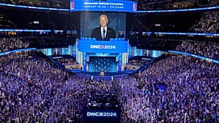 Biden elnök a kivetítőn a demokraták chichagói konvencióján