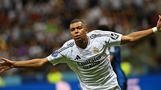 Kylian Mbappé a Real Madrid játékosa ünnepel, miután gólt lőtt a labdarúgó Európai Szuperkupa Real Madrid-Atalanta mérkőzésen a varsói Nemzeti Stadionban 2024.08.14-én
