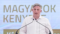 Győrffy Balázs beszédet mond Somogyváron, a Szent László Nemzeti Emlékhelynél 2024. augusztus 8-án