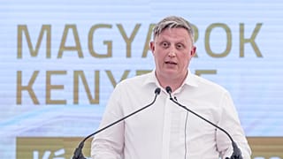 Győrffy Balázs beszédet mond Somogyváron, a Szent László Nemzeti Emlékhelynél 2024. augusztus 8-án