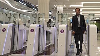 Controles biométricos en el aeropuerto