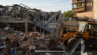 По данным облпрокуратуры, удар по отелю был нанесен ракетой "Искандер-М".