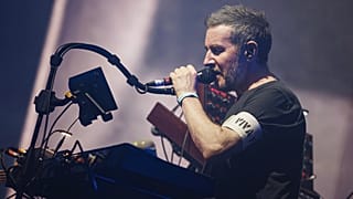 Massive Attack üyesi Robert Del Naja, İsviçre'deki bir konser esnasında görüntüleniyor (Arşiv)