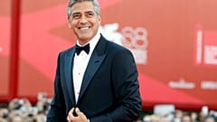 George Clooney a Velencei Filmfesztivál vörös szőnyegén