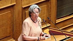 Αθηνά Λινού