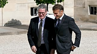 Keir Starmer, primeiro-ministro do Reino Unido, e Emmanuel Macron, presidente de França