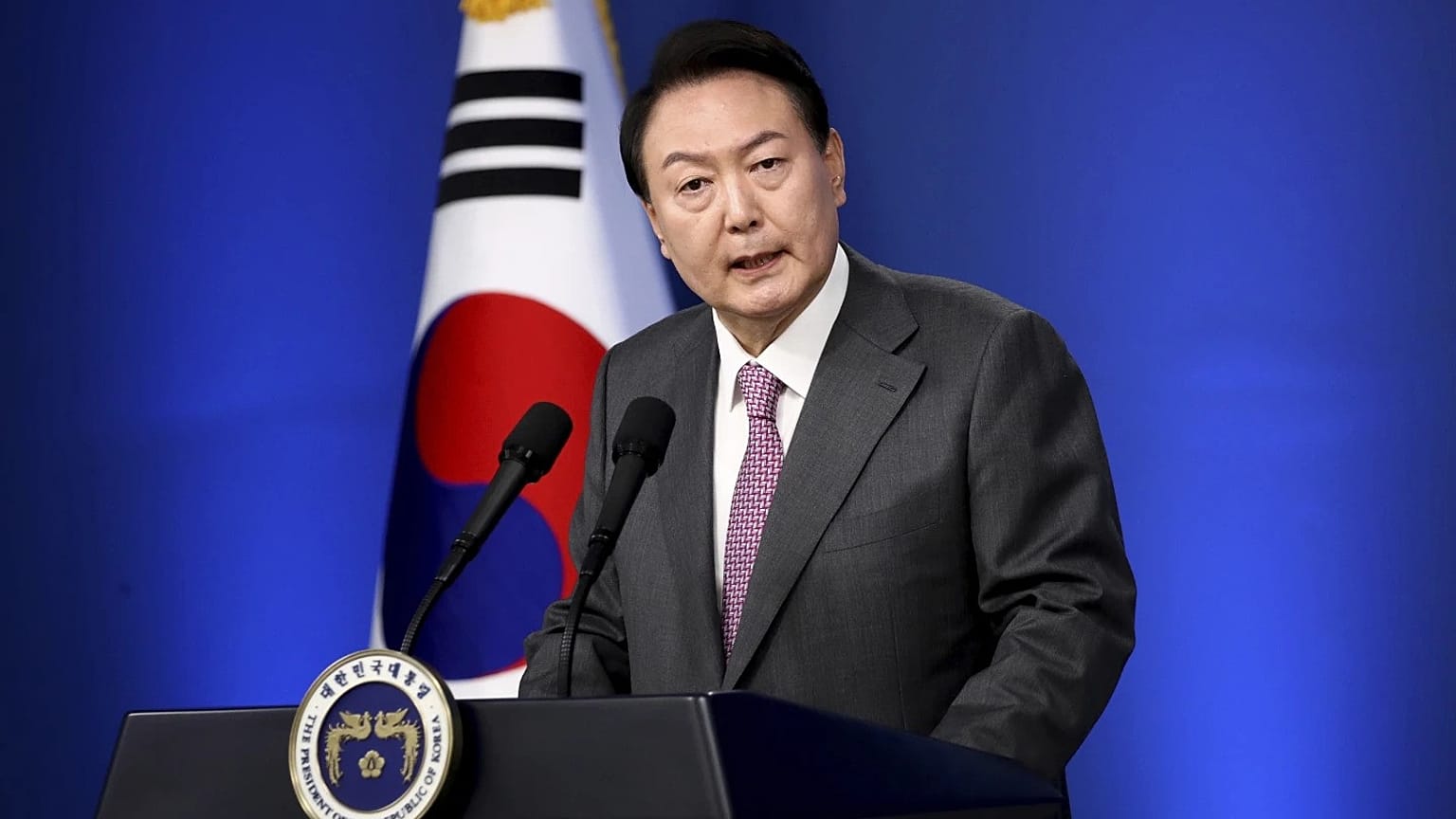 Güney Kore Devlet Başkanı Yoon Suk Yeol, sıkıyönetim kararı nedeniyle özür dilemişti