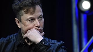 Tesla ve SpaceX'in CEO'su Elon Musk, Washington'daki SATELLITE Konferansı ve Sergisi'nde bir soruyu dinliyor, 9 Mart 2020.