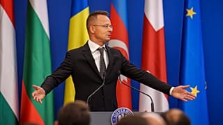 El ministro de Asuntos Exteriores de Hungría, Peter Szijjarto, habla durante una conferencia de prensa conjunta en Bucarest, Rumania, el martes 3 de septiembre de 2024.