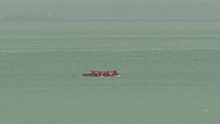 Manş Denizi'ni geçmeye çalışan şişme bottaki göçmenler Wimereux, Fransa, 4 Eylül 2024