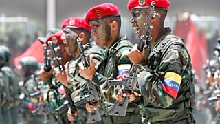 جنود يسيرون خلال عرض عسكري بمناسبة عيد الاستقلال في كاراكاس، فنزويلا، الجمعة 5 يوليو 2019.