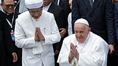 Papst Franziskus (rechts) und der Großimam der Istiqlal-Moschee, Nasaruddin Umar, trafen sich im größten Moschee Südostasiens.