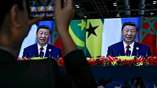 Le président chinois Xi Jinping prononce un discours lors de la cérémonie d'ouverture du Forum Chine-Afrique, au Grand Hall du Peuple à Pékin, le jeudi 5 septembre 2024.