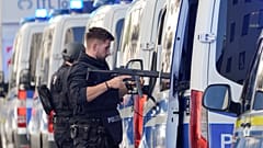 Agentes de Policía cerca de la escena del tiroteo