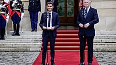 Passation de pouvoir entre Gabrilel Attal et Michel Barnier nommé Premier ministre par Emmanuel Macron, jeudi 5 septembre.