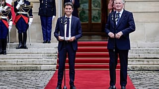 Passation de pouvoir entre Gabrilel Attal et Michel Barnier nommé Premier ministre par Emmanuel Macron, jeudi 5 septembre.