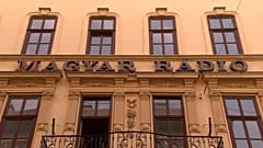 A rádió főépületének homlokzata