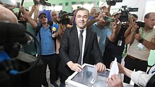 El candidato presidencial y líder del partido FFS, Youcef Aouchich.