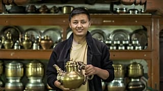 Watch: The artisan preserving a 400-year-old tradition in India