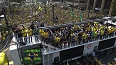 Binlerce Bolsonaro destekçisi mitingde buluştu