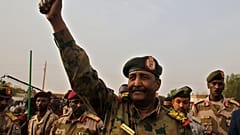 الفريق أول عبد الفتاح برهان، رئيس المجلس العسكري السوداني، منطقة أم درمان غرب الخرطوم، السودان، السبت 29 يونيو 2019