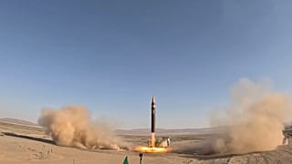 إطلاق صاروخ "خورمشهر-4" على مكان غير معلوم بإيران، يوم الخميس 25 مايو 2023.