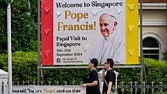 Papst Franziskus reiste von Timor-Leste, einem Land mit hoher Armut und Arbeitslosigkeit, in die Finanzmetropole und eine der reichsten Nationen der Welt.