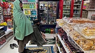 فروشگاهی در افغانستان