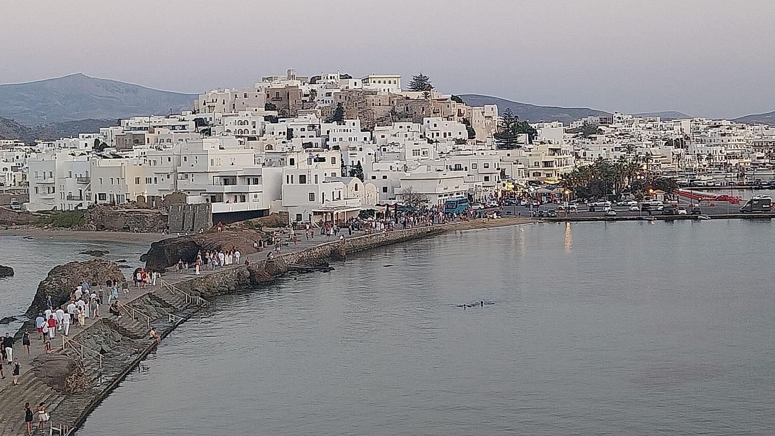Η Νάξος συγκαταλέγεται στα καλύτερα νησιά για το 2024, σύμφωνα με το National Geographic. 